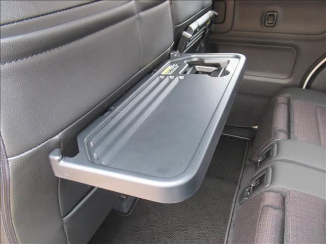 スペーシアカスタム ハイブリッドＸＳ　届出済未使用車　両側電動スライドドア　シートヒーター　アダプティブクルーズコントロール　純正１５インチアルミ　革巻ステアリング　ハーフレザーシート　マルチユースフラップ　サーキュレーター（48枚目）