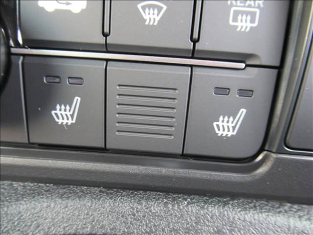 Ｎ－ＢＯＸカスタム Ｎ－ＢＯＸ　ＣＵＳＴＯＭ　届出済未使用車　４ＷＤ　電動スライドドア　シートヒーター　渋滞追従機能付アダプティブクルーズコントロール　ホンダセンシング　純正１４インチアルミ　フルＬＥＤヘッドランプ　ロールサンシェード（4枚目）