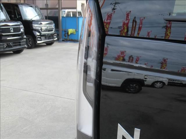 Ｎ－ＢＯＸカスタム Ｎ－ＢＯＸ　ＣＵＳＴＯＭ　届出済未使用車　４ＷＤ　電動スライドドア　シートヒーター　渋滞追従機能付アダプティブクルーズコントロール　ホンダセンシング　純正１４インチアルミ　フルＬＥＤヘッドランプ　ロールサンシェード（31枚目）