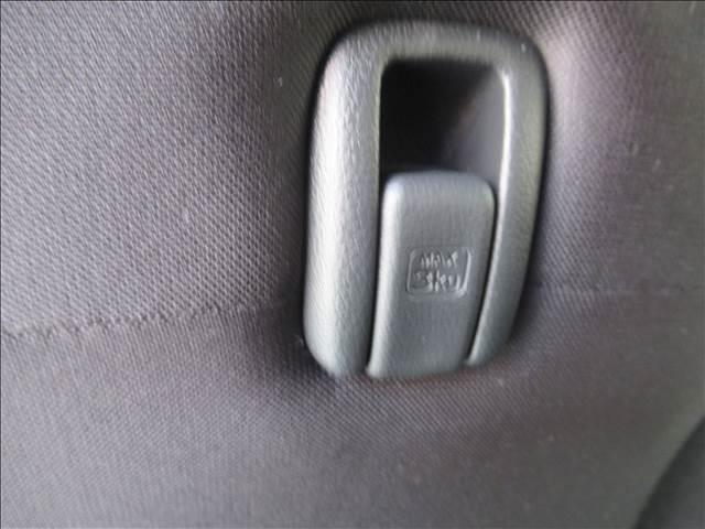 Ｎ－ＢＯＸカスタム Ｎ－ＢＯＸ　ＣＵＳＴＯＭ　届出済未使用車　４ＷＤ　電動スライドドア　シートヒーター　渋滞追従機能付アダプティブクルーズコントロール　ホンダセンシング　純正１４インチアルミ　フルＬＥＤヘッドランプ　ロールサンシェード（45枚目）