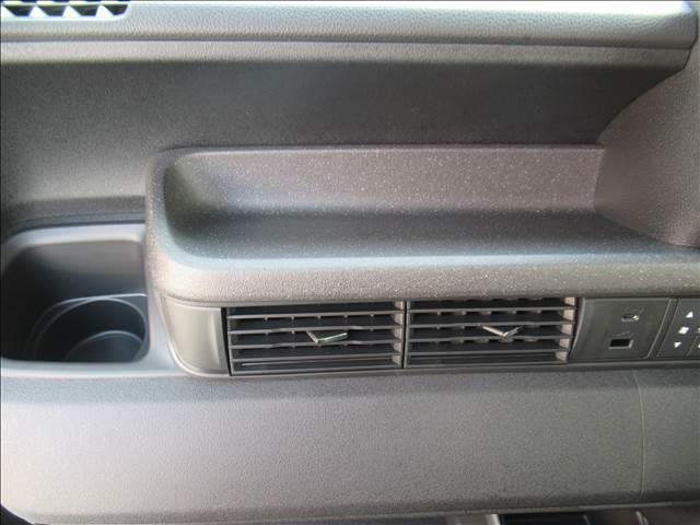 Ｎ－ＢＯＸカスタム Ｎ－ＢＯＸ　ＣＵＳＴＯＭ　届出済未使用車　４ＷＤ　電動スライドドア　シートヒーター　渋滞追従機能付アダプティブクルーズコントロール　ホンダセンシング　純正１４インチアルミ　フルＬＥＤヘッドランプ　ロールサンシェード（50枚目）