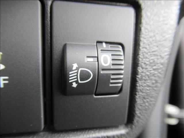 Ｎ－ＢＯＸカスタム Ｎ－ＢＯＸ　ＣＵＳＴＯＭ　届出済未使用車　４ＷＤ　電動スライドドア　シートヒーター　渋滞追従機能付アダプティブクルーズコントロール　ホンダセンシング　純正１４インチアルミ　フルＬＥＤヘッドランプ　ロールサンシェード（61枚目）