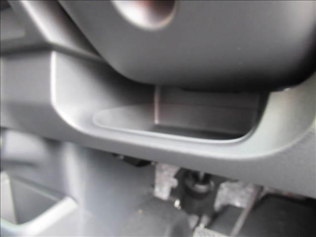 Ｎ－ＢＯＸカスタム Ｎ－ＢＯＸ　ＣＵＳＴＯＭ　届出済未使用車　４ＷＤ　電動スライドドア　シートヒーター　渋滞追従機能付アダプティブクルーズコントロール　ホンダセンシング　純正１４インチアルミ　フルＬＥＤヘッドランプ　ロールサンシェード（63枚目）