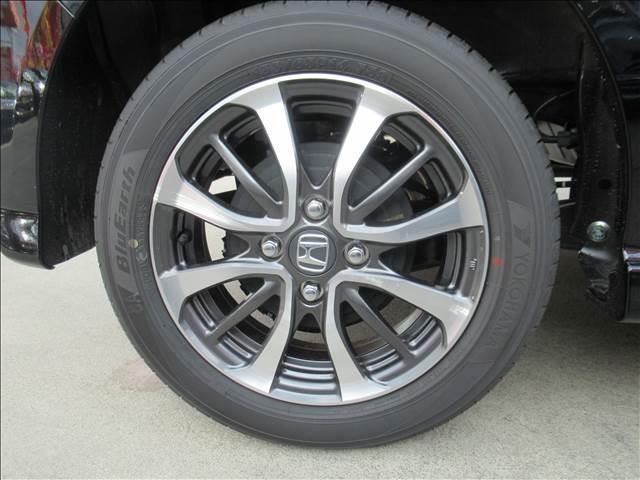 Ｎ－ＢＯＸカスタム Ｎ－ＢＯＸ　ＣＵＳＴＯＭ　届出済未使用車　４ＷＤ　電動スライドドア　シートヒーター　渋滞追従機能付アダプティブクルーズコントロール　ホンダセンシング　純正１４インチアルミ　フルＬＥＤヘッドランプ　ロールサンシェード（71枚目）