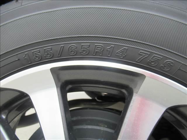 Ｎ－ＢＯＸカスタム Ｎ－ＢＯＸ　ＣＵＳＴＯＭ　届出済未使用車　４ＷＤ　電動スライドドア　シートヒーター　渋滞追従機能付アダプティブクルーズコントロール　ホンダセンシング　純正１４インチアルミ　フルＬＥＤヘッドランプ　ロールサンシェード（72枚目）