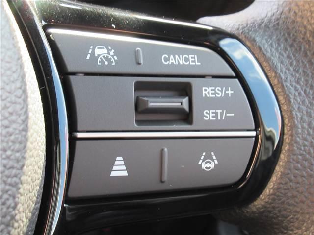 Ｎ－ＢＯＸカスタム ベースグレード　届出済未使用車　４ＷＤ　電動スライドドア　シートヒーター　渋滞追従付アダプティブクルーズコントロール　ホンダセンシング　ＬＥＤヘッドランプ　オートハイビーム　ブレーキホールド　チップアップシート（6枚目）