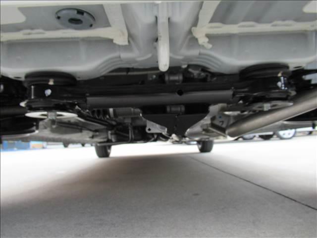 Ｎ－ＢＯＸカスタム ベースグレード　届出済未使用車　４ＷＤ　電動スライドドア　シートヒーター　渋滞追従付アダプティブクルーズコントロール　ホンダセンシング　ＬＥＤヘッドランプ　オートハイビーム　ブレーキホールド　チップアップシート（13枚目）