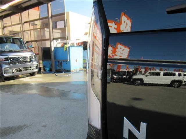 Ｎ－ＢＯＸカスタム ベースグレード　届出済未使用車　４ＷＤ　電動スライドドア　シートヒーター　渋滞追従付アダプティブクルーズコントロール　ホンダセンシング　ＬＥＤヘッドランプ　オートハイビーム　ブレーキホールド　チップアップシート（33枚目）