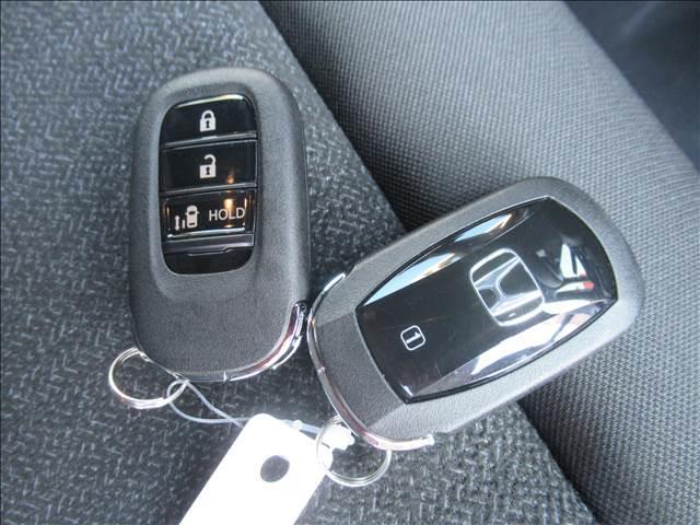 Ｎ－ＢＯＸカスタム ベースグレード　届出済未使用車　４ＷＤ　電動スライドドア　シートヒーター　渋滞追従付アダプティブクルーズコントロール　ホンダセンシング　ＬＥＤヘッドランプ　オートハイビーム　ブレーキホールド　チップアップシート（59枚目）