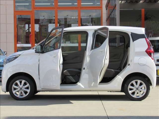 デイズ Ｘ　４ＷＤ　禁煙　純正９型ナビ　全方位モニター　フルセグ　Ｂｌｕｅｔｏｏｔｈ　純正前後ドライブレコーダー　シートヒーター　ＥＴＣ　ＬＥＤヘッドランプ　ステアリングスイッチ　純正１４インチアルミ（30枚目）