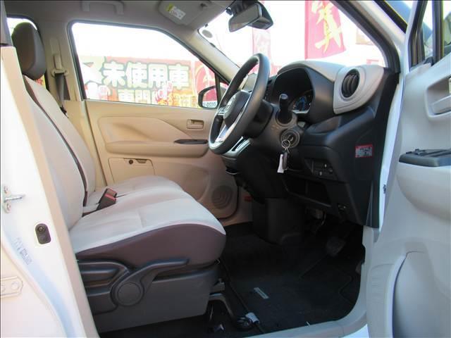 デイズ Ｂ　禁煙車　８型フローティングＳＤナビ　フルセグ　Ｂｌｕｅｔｏｏｔｈ　バックモニター　ＥＴＣ　ＵＳＢソケット　インテリジェントエマージェンシーブレーキ　オートライト　ハイビームアシスト　後席スライドレバー（30枚目）