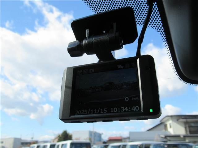 デイズ Ｓ　４ＷＤ　禁煙車　メモリーナビ　Ｂｌｕｅｔｏｏｔｈ　バックモニター　ドライブレコーダー　シートヒーター　ＵＳＢソケット　インテリジェントエマージェンシーブレーキ　オートライト　ハイビームアシスト（5枚目）