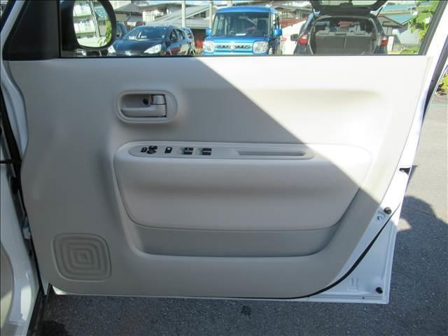 ふぃのの在庫をご覧いただきありがとうございます。総在庫台数６００台以上　届出済未使用車専門店でございます。ぜひ一度　　０１２０−１５３−４４０　までお問い合わせください。