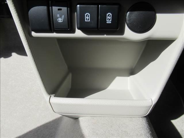 ふぃのの在庫をご覧いただきありがとうございます。総在庫台数６００台以上　届出済未使用車専門店でございます。ぜひ一度　　０１２０−１５３−４４０　までお問い合わせください。