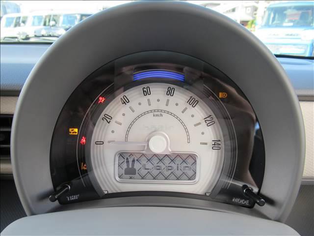 ふぃのの在庫をご覧いただきありがとうございます。総在庫台数６００台以上　届出済未使用車専門店でございます。ぜひ一度　　０１２０−１５３−４４０　までお問い合わせください。