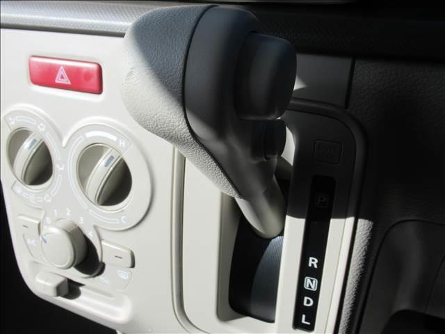 ふぃのの在庫をご覧いただきありがとうございます。総在庫台数６００台以上　届出済未使用車専門店でございます。ぜひ一度　　０１２０−１５３−４４０　までお問い合わせください。