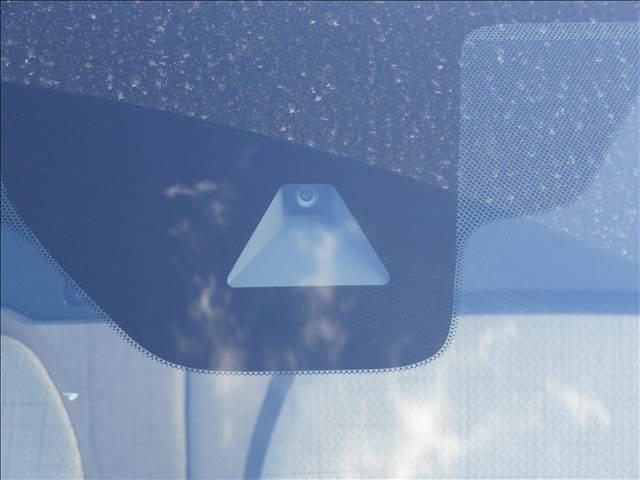 デイズ Ｘ　禁煙車　純正ナビ　Ｂｌｕｅｔｏｏｔｈ　全方位モニター　インテリジェントエマージェンシーブレーキ　ヘッドライトレベライザー　オートライト　ハイビームアシスト　ステアリングスイッチ　純正１４インチアルミ（5枚目）