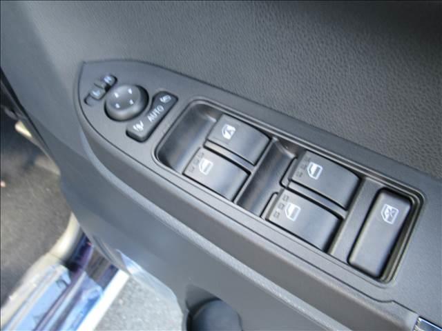 タント カスタムＸ　届出済未使用車　４ＷＤ　両側電動スライドドア　シートヒーター　ＵＳＢソケット　ハーフレザーシート　ＬＥＤヘッド　ＬＥＤフォグランプ　純正１４インチアルミ　電動パーキングブレーキ　スマートアシスト（42枚目）