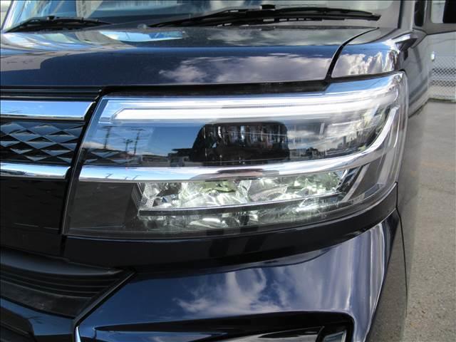 タント カスタムＸ　届出済未使用車　４ＷＤ　両側電動スライドドア　シートヒーター　ＵＳＢソケット　ハーフレザーシート　ＬＥＤヘッド　ＬＥＤフォグランプ　純正１４インチアルミ　電動パーキングブレーキ　スマートアシスト（75枚目）