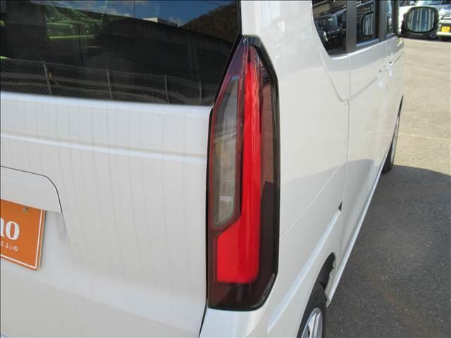 Ｎ－ＢＯＸ ベースグレード　届出済未使用車　４ＷＤ　電動スライドドア　シートヒーター　ホンダセンシング　渋滞追従機能付アダプティブクルーズコントロール　ＬＥＤヘッドランプ　オートハイビーム　充電用ＵＳＢタイプＣ端子（28枚目）