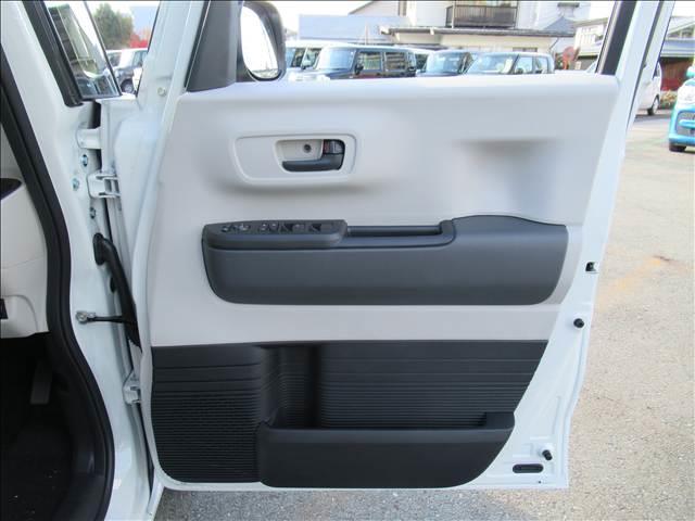 Ｎ－ＢＯＸ ベースグレード　届出済未使用車　４ＷＤ　電動スライドドア　シートヒーター　ホンダセンシング　渋滞追従機能付アダプティブクルーズコントロール　ＬＥＤヘッドランプ　オートハイビーム　充電用ＵＳＢタイプＣ端子（44枚目）