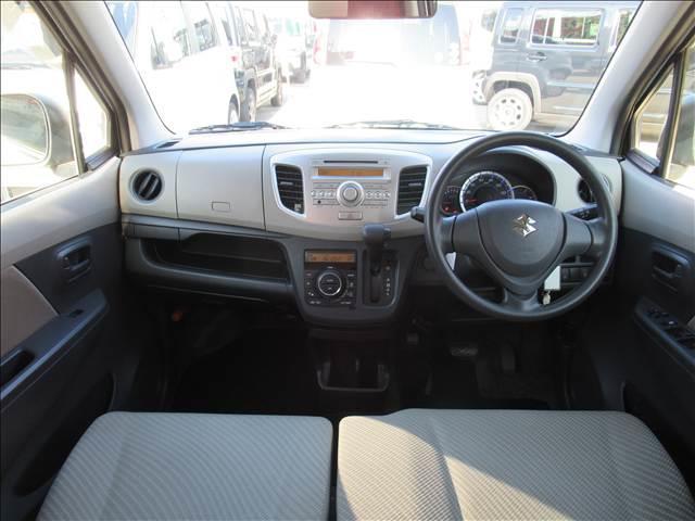 ワゴンＲ ＦＸ　４ＷＤ　禁煙車　純正ＣＤオーディオ　シートヒーター　電動格納ヒーテッドドアミラー　ヘッドライトレベライザー　エネチャージ　アイドリングストップ　バニティーミラー　オートエアコン　社外１４インチアルミ（2枚目）