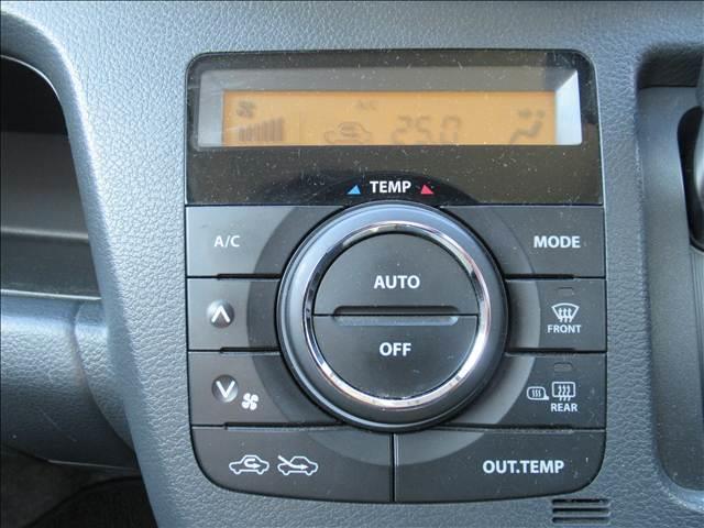 ワゴンＲ ＦＸ　４ＷＤ　禁煙車　純正ＣＤオーディオ　シートヒーター　電動格納ヒーテッドドアミラー　ヘッドライトレベライザー　エネチャージ　アイドリングストップ　バニティーミラー　オートエアコン　社外１４インチアルミ（6枚目）