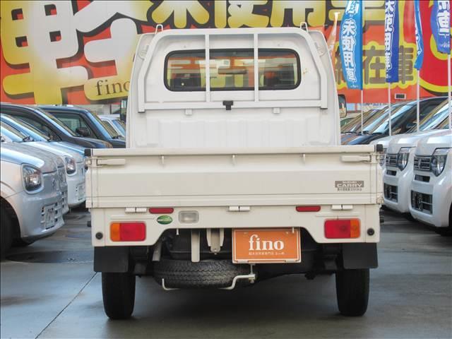 キャリイトラック KCエアコン・パワステ 4WD 禁煙車 マニュアルエアコン MT 3方開荷台 ラジオ パワーステアリング ハロゲンヘッドランプ ドリンクホルダー シガーソケット 運転席エアバック 助手席エアバック(10枚目)