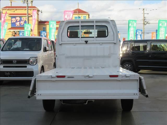 キャリイトラック KCエアコン・パワステ 4WD 禁煙車 マニュアルエアコン MT 3方開荷台 ラジオ パワーステアリング ハロゲンヘッドランプ ドリンクホルダー シガーソケット 運転席エアバック 助手席エアバック(11枚目)