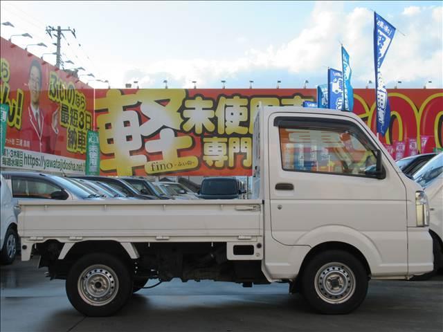 キャリイトラック KCエアコン・パワステ 4WD 禁煙車 マニュアルエアコン MT 3方開荷台 ラジオ パワーステアリング ハロゲンヘッドランプ ドリンクホルダー シガーソケット 運転席エアバック 助手席エアバック(24枚目)