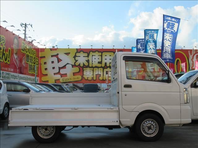 キャリイトラック KCエアコン・パワステ 4WD 禁煙車 マニュアルエアコン MT 3方開荷台 ラジオ パワーステアリング ハロゲンヘッドランプ ドリンクホルダー シガーソケット 運転席エアバック 助手席エアバック(26枚目)