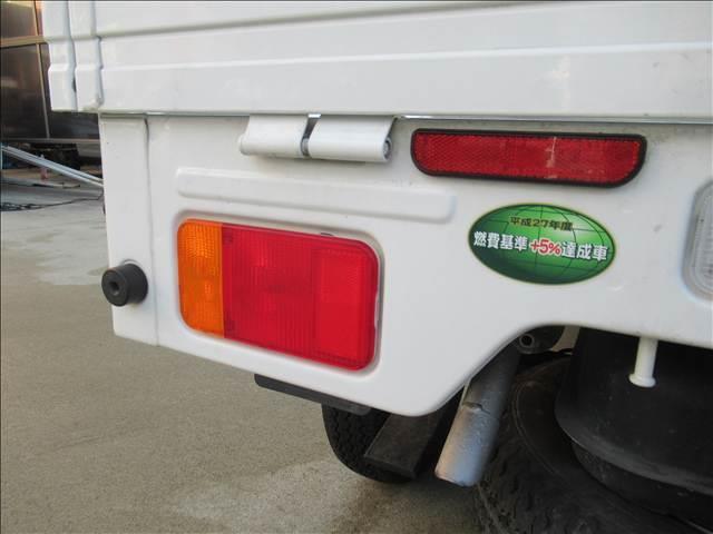 キャリイトラック KCエアコン・パワステ 4WD 禁煙車 マニュアルエアコン MT 3方開荷台 ラジオ パワーステアリング ハロゲンヘッドランプ ドリンクホルダー シガーソケット 運転席エアバック 助手席エアバック(39枚目)