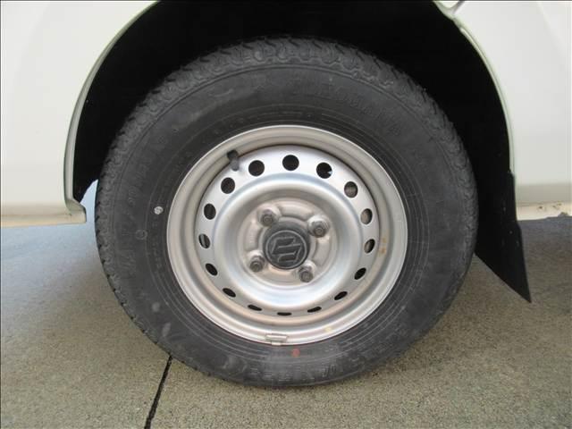 キャリイトラック KCエアコン・パワステ 4WD 禁煙車 マニュアルエアコン MT 3方開荷台 ラジオ パワーステアリング ハロゲンヘッドランプ ドリンクホルダー シガーソケット 運転席エアバック 助手席エアバック(41枚目)