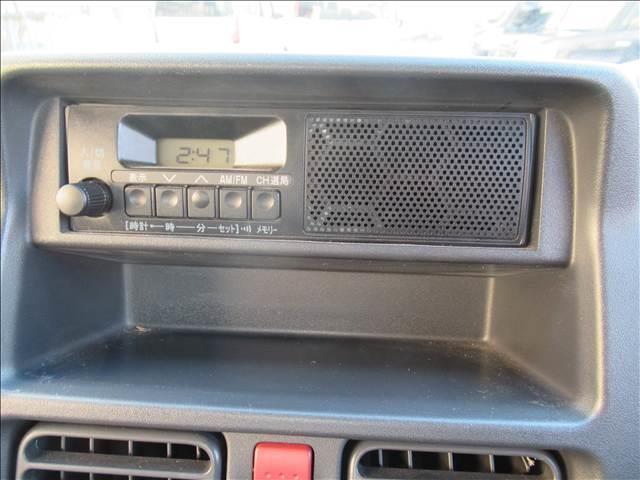 キャリイトラック KCエアコン・パワステ 4WD 禁煙車 マニュアルエアコン MT 3方開荷台 ラジオ パワーステアリング ハロゲンヘッドランプ ドリンクホルダー シガーソケット 運転席エアバック 助手席エアバック(63枚目)