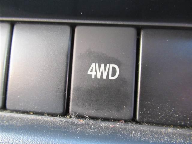 キャリイトラック KCエアコン・パワステ 4WD 禁煙車 マニュアルエアコン MT 3方開荷台 ラジオ パワーステアリング ハロゲンヘッドランプ ドリンクホルダー シガーソケット 運転席エアバック 助手席エアバック(64枚目)