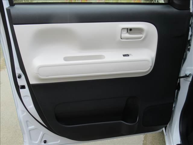 ムーヴキャンバス ストライプスＸ　届出済未使用車　４ＷＤ　両側電動スライドドア　ＵＳＢソケット　スマートアシスト　オートライト　オートハイビーム　コーナーセンサー　衝突回避支援ブレーキ機能　ヒーター付電動オート格納ドアミラー（32枚目）