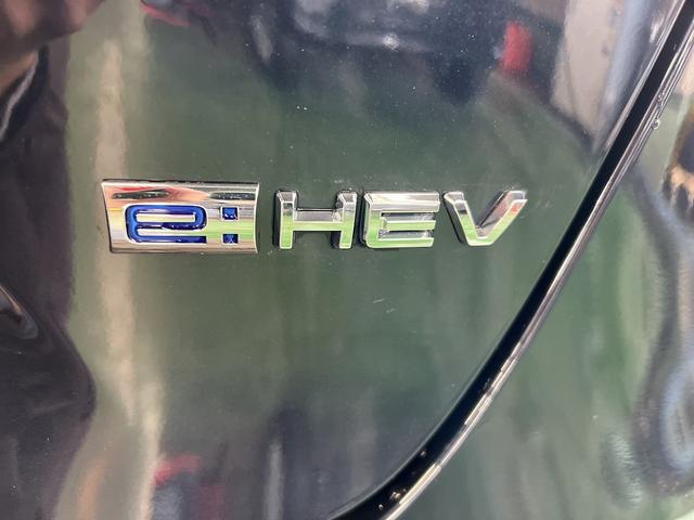 ｅ：ＨＥＶ　ＰＬａＹ　届出済未使用車　Ｂｌｕｅｔｏｏｔｈ　Ｈｏｎｄａ　ＣＯＮＮＥＣＴディスプレー　ＥＴＣ２．０　フルセグＴＶ　全方位カメラ　パノラマルーフ　ワイヤレス充電器　ハンズフリーアクセスパワーテールゲート(46枚目)