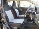 運転席シートは使用感が少なく、良好な状態になっております。前オーナーが綺麗に使っていたのがわかりますね。