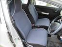 運転席シートは使用感が少なく、良好な状態になっております。前オーナーが綺麗に使っていたのがわかりますね。