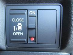 ����ư���饤�ɥɥ��۽����ʤ���ư�ǳ��ĤǤ��ޤ����Ҷ��ξ��ߤ�˱�ž��¦���鳫������Τ����������Ǥ��� 4