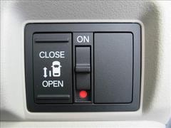 ����ư���饤�ɥɥ��۽����ʤ���ư�ǳ��ĤǤ��ޤ����Ҷ��ξ��ߤ�˱�ž��¦���鳫������Τ����������Ǥ��� 4