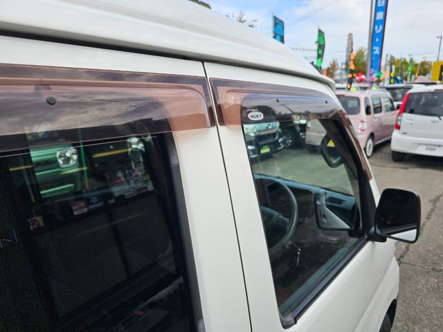 ハイゼットカーゴ ＤＸ　切り替え式４ＷＤ車検９年１０月・新品国産スタッドレスタイヤ新品ホイール新品国産夏タイヤ純正ラジオＥＴＣアイドリングＳＴＯＰキーレス両側スライドドア前席パワーウインドウＡＢＳタイベルチェーン取説・記録簿（16枚目）