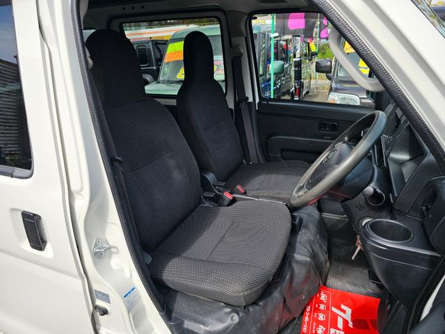 ハイゼットカーゴ ＤＸ　切り替え式４ＷＤ車検９年１０月・新品国産スタッドレスタイヤ新品ホイール新品国産夏タイヤ純正ラジオＥＴＣアイドリングＳＴＯＰキーレス両側スライドドア前席パワーウインドウＡＢＳタイベルチェーン取説・記録簿（18枚目）