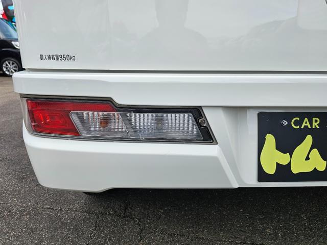 ハイゼットカーゴ ＤＸ　切り替え式４ＷＤ車検９年１０月・新品国産スタッドレスタイヤ新品ホイール新品国産夏タイヤ純正ラジオＥＴＣアイドリングＳＴＯＰキーレス両側スライドドア前席パワーウインドウＡＢＳタイベルチェーン取説・記録簿（51枚目）