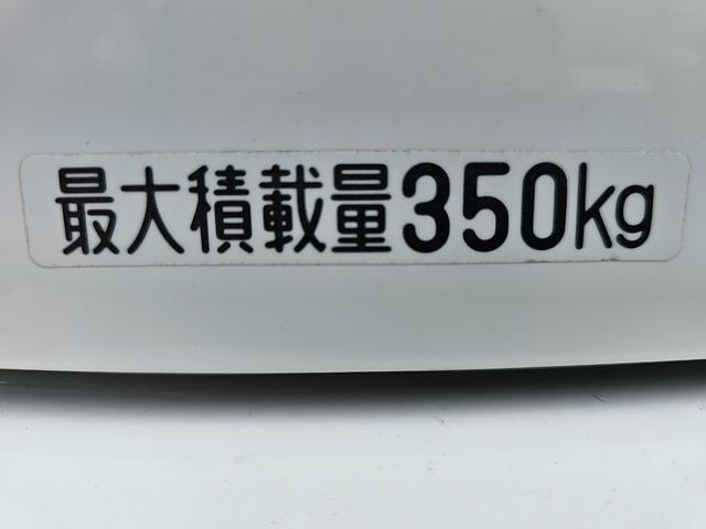 ハイゼットカーゴ ＤＸ　切り替え式４ＷＤ車検９年１０月・新品国産スタッドレスタイヤ新品ホイール新品国産夏タイヤ純正ラジオＥＴＣアイドリングＳＴＯＰキーレス両側スライドドア前席パワーウインドウＡＢＳタイベルチェーン取説・記録簿（60枚目）