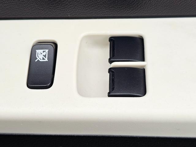 アルト Ｆ　４ＷＤ５速マニュアル車・走行２１９２８ｋｍ車検９年１１月・新品国産スタッドレスタイヤ新品アルミ新品国産夏タイヤ社外アルミ純正ＣＤキーレスＡＢＳ横滑り防止タイミングベルト交換不要チェーン式・取説・記録簿（34枚目）