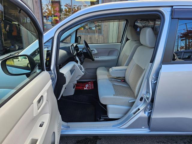 ムーヴ Ｌ　ＳＡＩＩＩ　４ＷＤ車検９年１１月・新品国産スタッドレスタイヤ新品アルミ純正ナビフルセグＴＶブルートゥース純正バックカメラＥＴＣ新品国産夏タイヤ社外アルミ衝突軽減ブレーキ横滑り防止キーレスＡＢＳタイベルチェーン取説（17枚目）