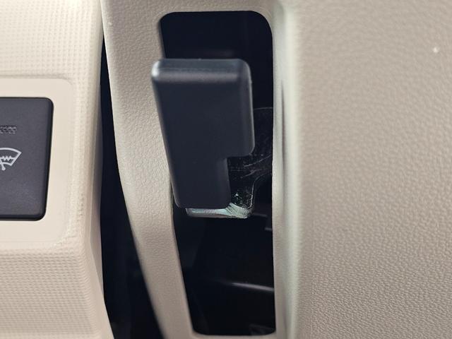 ムーヴキャンバス Ｘリミテッドメイクアップ　ＳＡＩＩＩ　車検９年４月・新品国産スタッドレスタイヤ新品アルミ社外ナビフルセグＴＶブルートゥース外バックカメラ新品国産夏タイヤ純正アルミＬＥＤフォグランプ両側電動スライドドア衝突軽減ブレーキ横滑防止・取説・記録簿（30枚目）