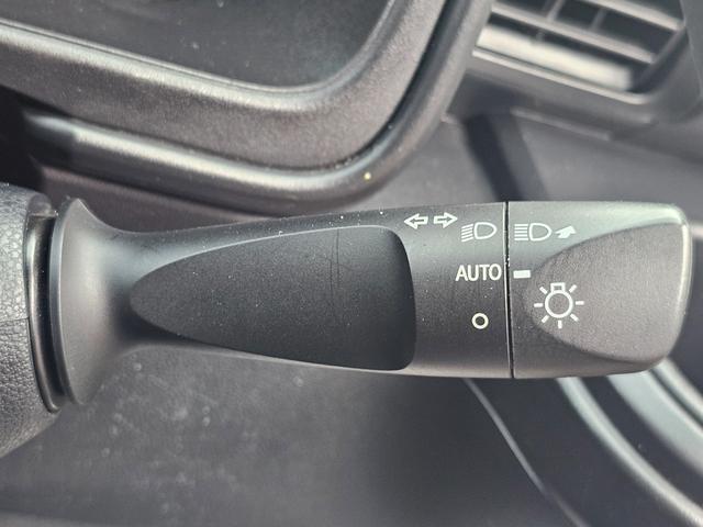 ハイゼットカーゴ ＤＸ　ＳＡＩＩＩ　切り替え式４ＷＤ車検８年１０月・新品国産スタッドレスタイヤ新品ホイール社外ナビブルートゥース社外バックカメラ新品国産夏タイヤ純正ＬＥＤヘッドライト衝突軽減ブレーキ横滑防止キーレスＡＢＳタイベルチェーン（26枚目）