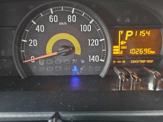 ハイゼットカーゴ ＤＸ　ＳＡＩＩＩ　切り替え式４ＷＤ車検８年１０月・新品国産スタッドレスタイヤ新品ホイール社外ナビブルートゥース社外バックカメラ新品国産夏タイヤ純正ＬＥＤヘッドライト衝突軽減ブレーキ横滑防止キーレスＡＢＳタイベルチェーン（28枚目）